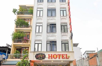 love-hotel-airport.jpg