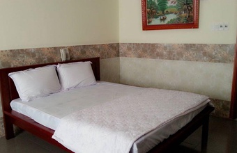 phuong-nguyet-hotel.jpg