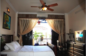 aha-lu-dong-kinh-hotel.jpg