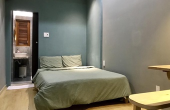 meow-hotel-cafe.jpg