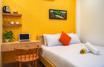 jan-hostel-charm-garden.jpg