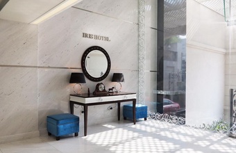 iris-hotel.jpg