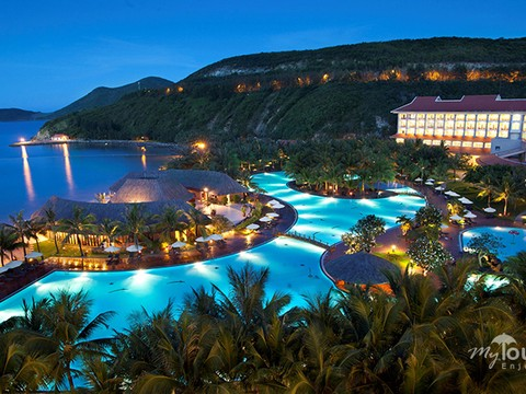 gvu1449453408_vinpearl-nha-trang-resort.png