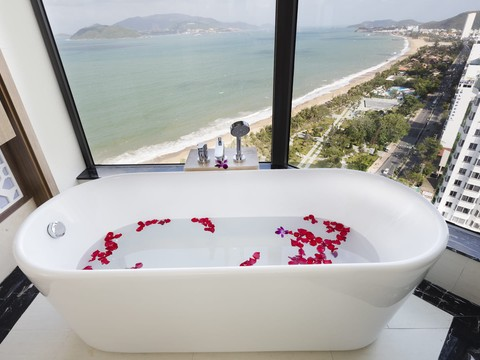khach-san-comodo-nha-trang-8.png