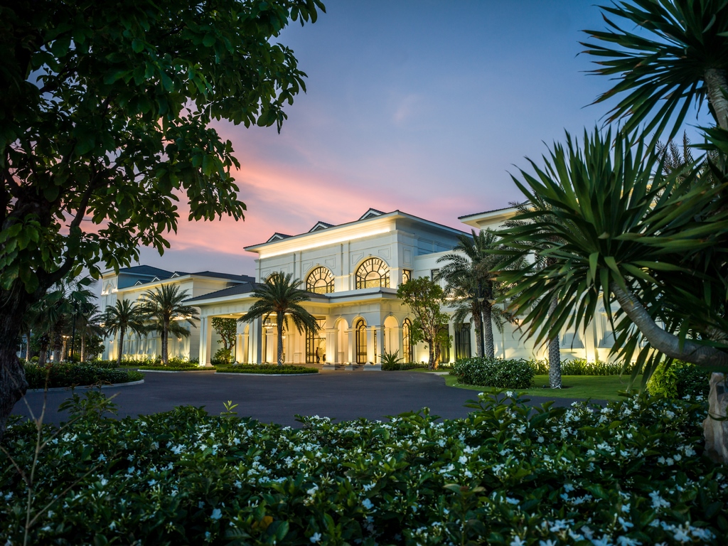vinpearl-resort-spa-long-beach-nha-trang-7.jpg
