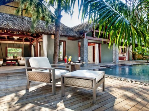 opd1494302263_lalyana_ninh_van_bay.png