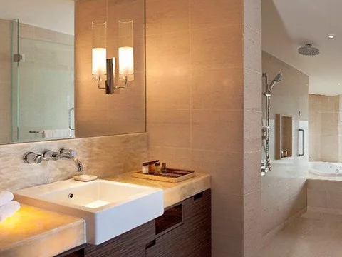 media/roomtypes/010220120251/gallery/auh1393495209_khach-san-sheraton-nha-trang.png