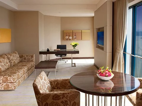 media/roomtypes/010220120251/gallery/nro1393495217_khach-san-sheraton-nha-trang.png