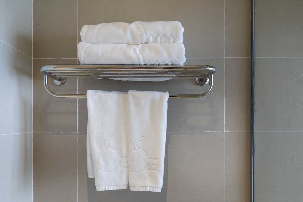 media/roomtypes/010323112836/gallery/khach-san-sunkiss-nha-trang-6-senior-deluxe-7.jpg