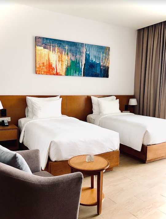 media/roomtypes/020323032710/gallery/selectum-noa-resort-cam-ranh-1-premier-deluxe-balcony-5.png