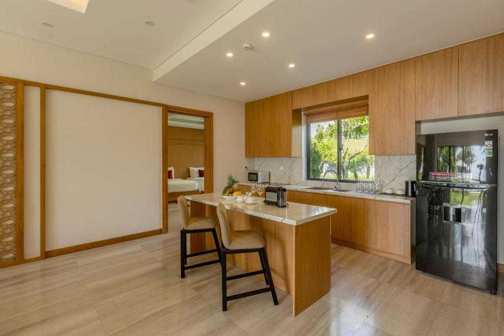 media/roomtypes/020323043619/gallery/selectum-noa-resort-cam-ranh-6-noa-president-7.jpg