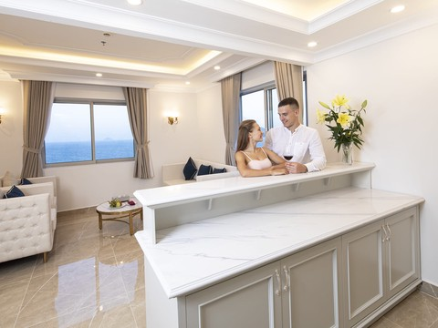 media/roomtypes/030220030150/gallery/khach-san-merperle-beach-nha-trang-27.png