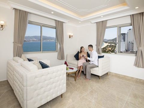 media/roomtypes/030220030150/gallery/khach-san-merperle-beach-nha-trang-28.png