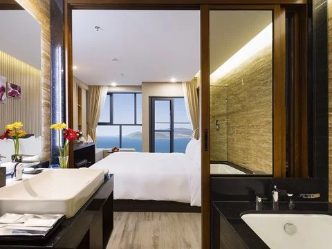 media/roomtypes/030220102207/gallery/emarald-bay-hotel-spa-nha-trang-21.png