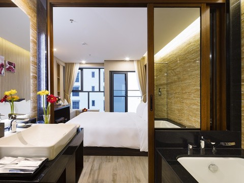 media/roomtypes/030220102207/gallery/emarald-bay-hotel-spa-nha-trang-22.png