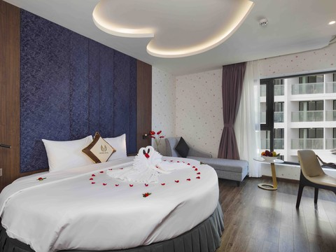 media/roomtypes/030220104137/gallery/khach_san_vesna_nha_trang-13.png