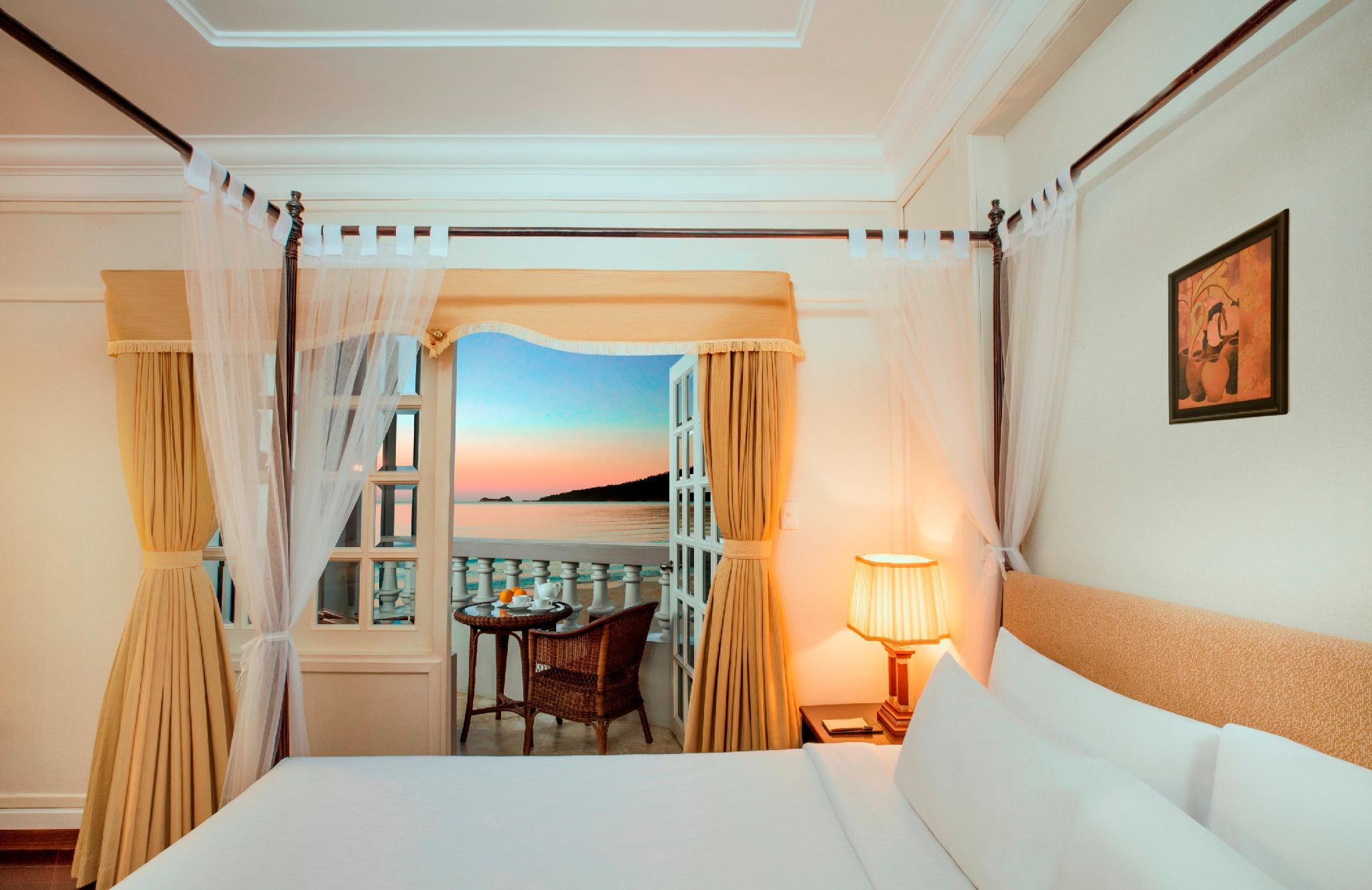 media/roomtypes/030220120138/gallery/sunrise-nha-trang-resort-5.png