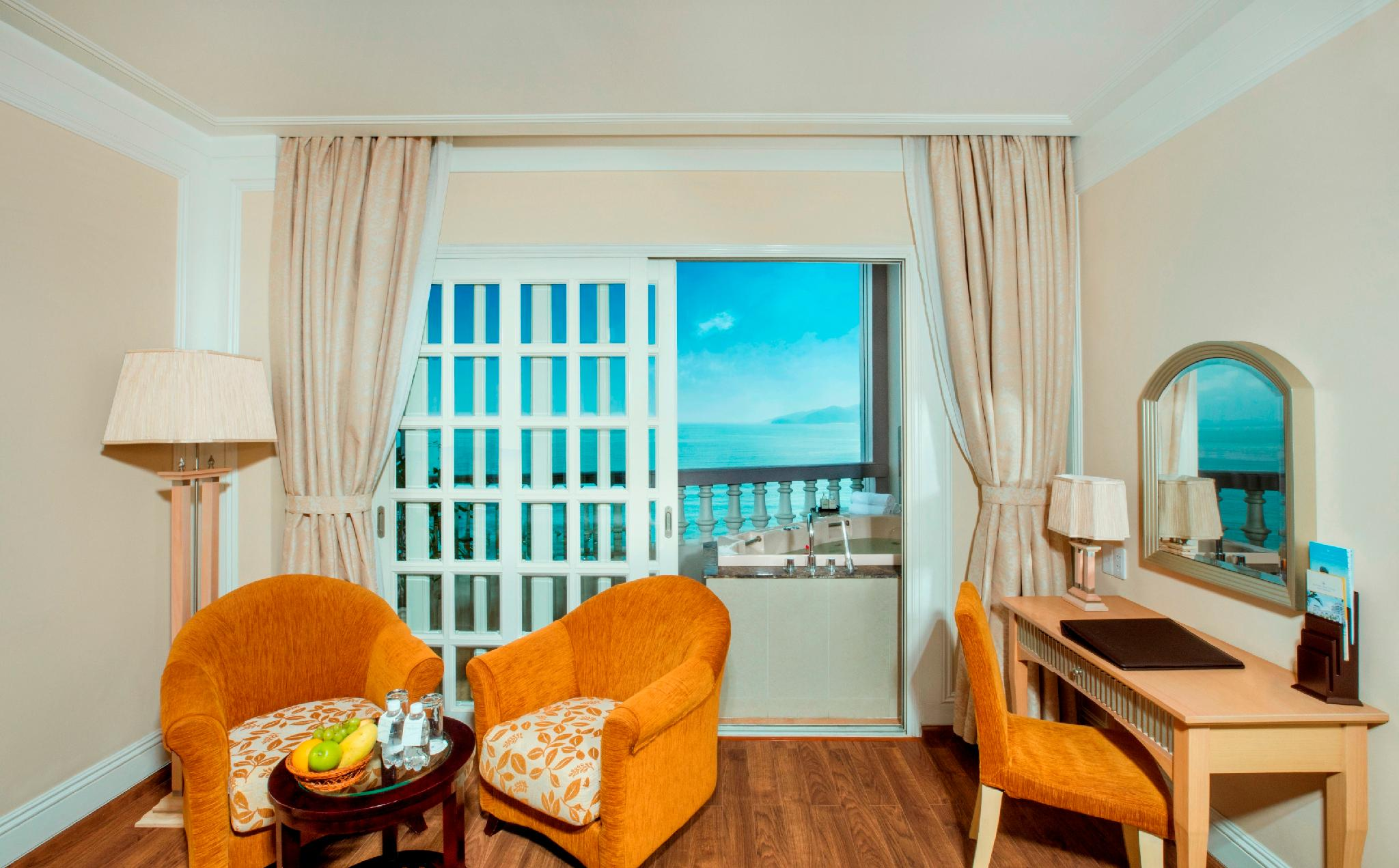 media/roomtypes/030220121752/gallery/sunrise-nha-trang-resort-14.png