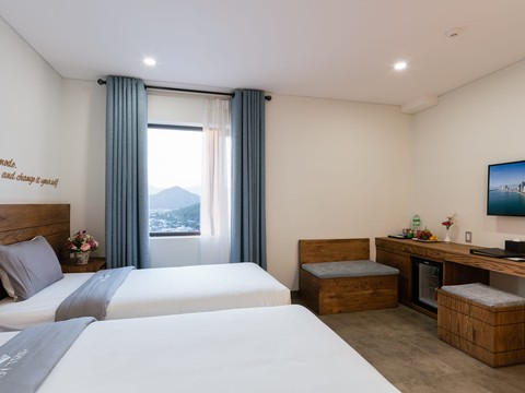 media/roomtypes/050220091602/gallery/khach-san-joy-trip-nha-trang-16.png