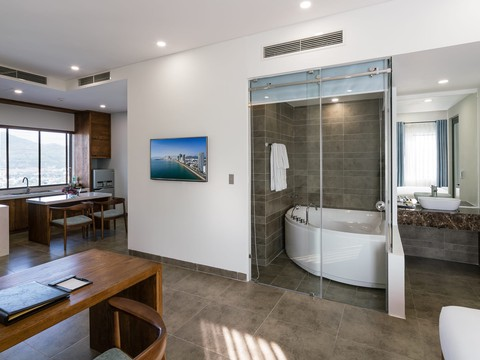 media/roomtypes/050220091841/gallery/khach-san-joy-trip-nha-trang-32.png