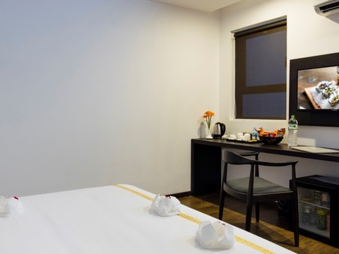 media/roomtypes/050220094831/gallery/khach_san_meriton_nha_trang_13.png