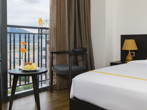 media/roomtypes/050220094958/gallery/khach_san_meriton_nha_trang_18.png