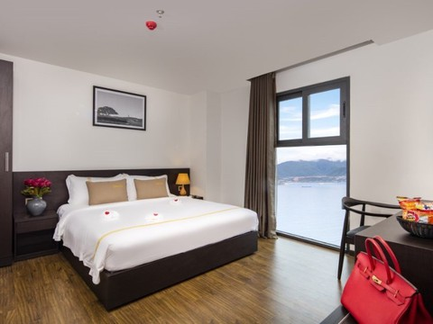 media/roomtypes/050220095134/gallery/khach_san_meriton_nha_trang_23.png