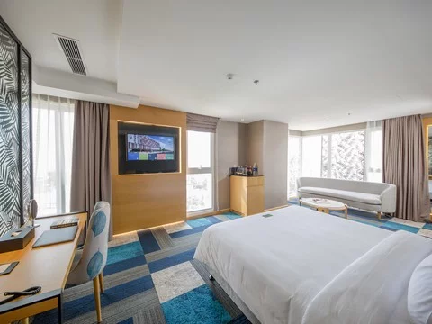 ClubSuite Room