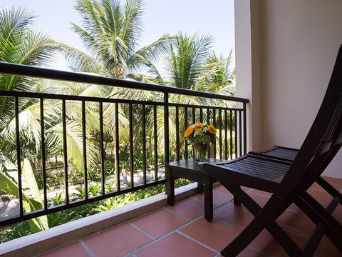 media/roomtypes/080120102558/gallery/xet1517546150_diamond_bay_resort_spa.png