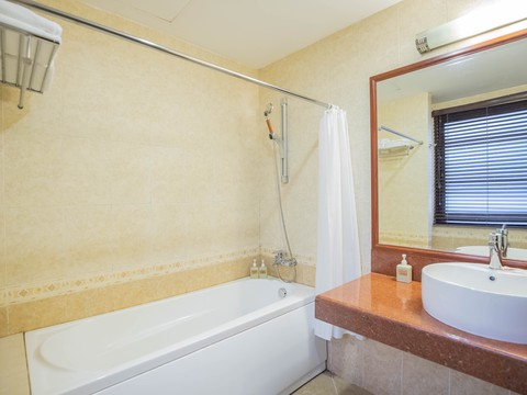 media/roomtypes/080120102905/gallery/saa_diamond_bay_resort_spa.png