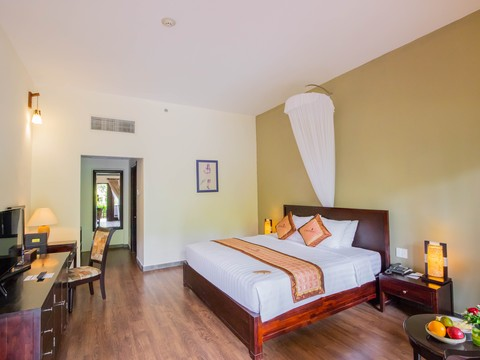 media/roomtypes/080120103433/gallery/w2fusbs1_diamond_bay_resort_spa.png