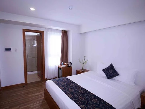 media/roomtypes/080120110525/gallery/apq1525258379_khach_san_soho_nha_trang_nha_trang_star.png