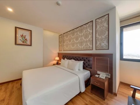media/roomtypes/080120113210/gallery/wkg1529290421_imperial_nha_trang_hotel.png