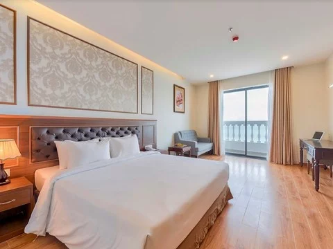 media/roomtypes/080120114221/gallery/bne1529290543_imperial_nha_trang_hotel.png