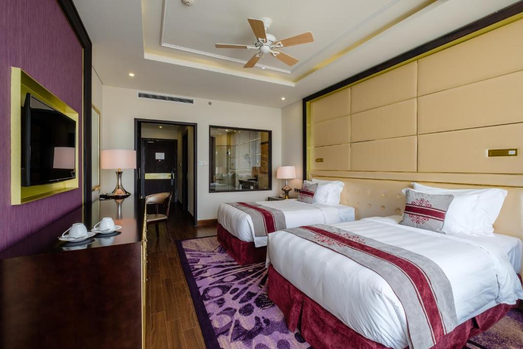media/roomtypes/080121044820/gallery/vinpearl-hotel-can-tho-deluxe-city-view-3.jpg
