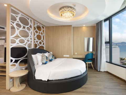 media/roomtypes/090120043658/gallery/khach-san-lucky-sun-nha-trang-33.png
