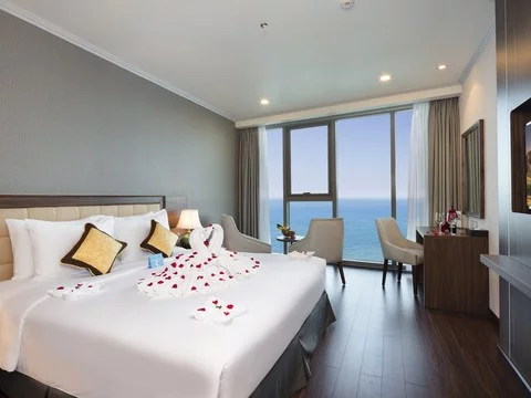 media/roomtypes/090120045918/gallery/nha-trang-horizon-hotel-22.png