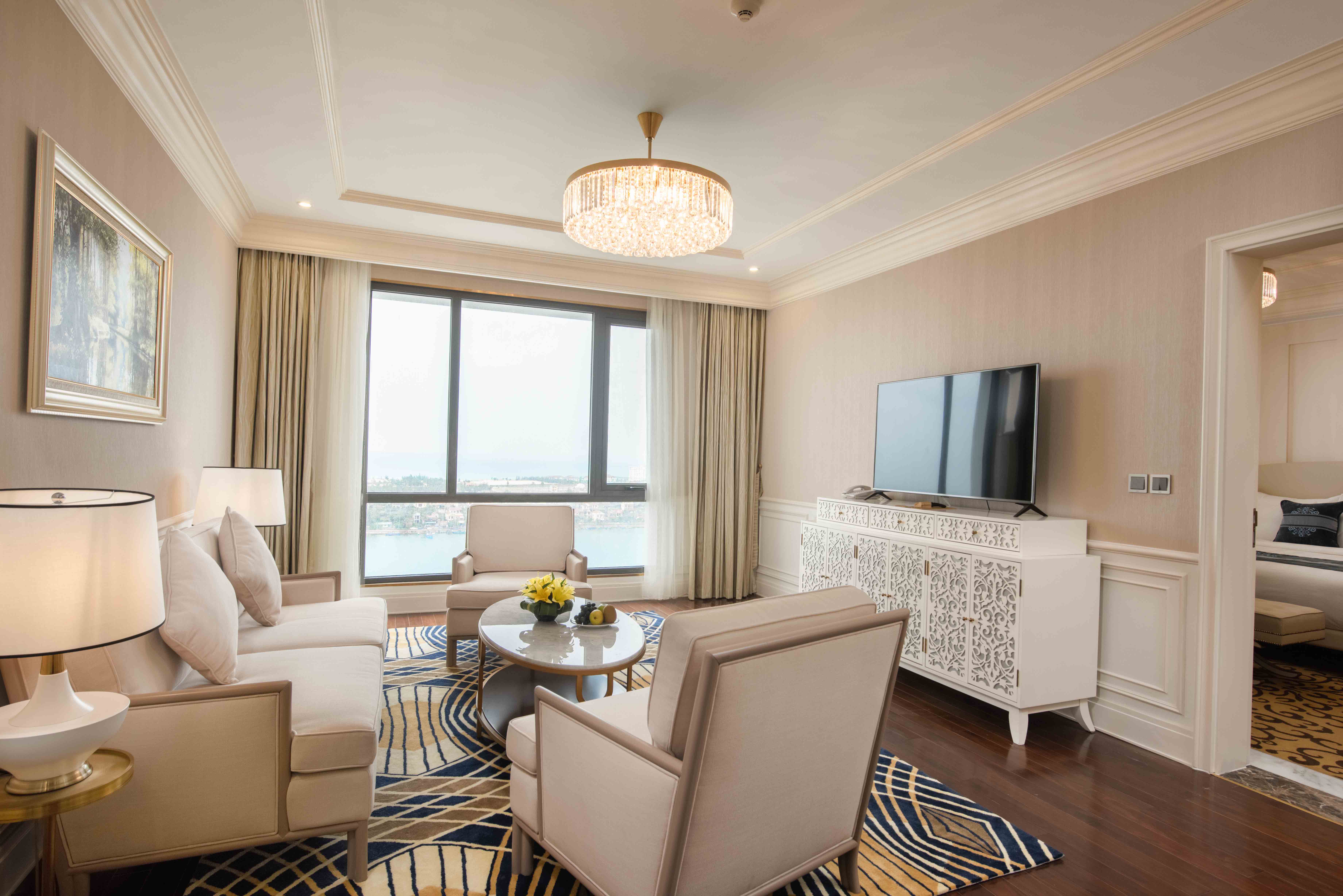 media/roomtypes/090121085905/gallery/vinpearl-hotel-quang-binh-executive-6.jpg