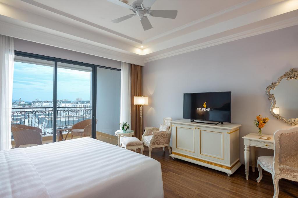 media/roomtypes/090121090131/gallery/vinpearl-hotel-rivera-hai-phong-elegant-2.jpg