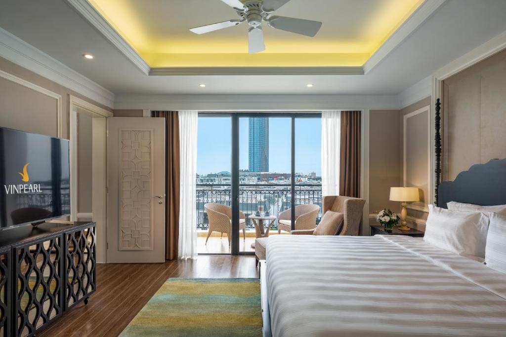 media/roomtypes/090121090615/gallery/vinpearl-hotel-rivera-hai-phong-executive-2.jpg