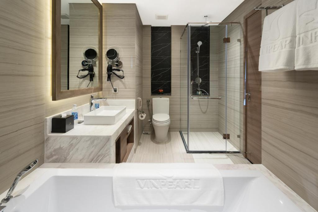 media/roomtypes/090121090944/gallery/vinpearl-hotel-thanh-hoa-business-4.jpg