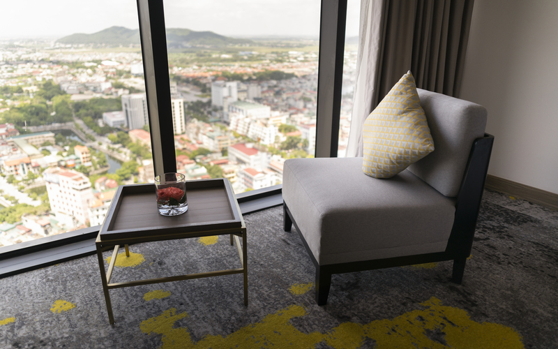 media/roomtypes/090121091034/gallery/vinpearl-hotel-thanh-hoa-executive-3.jpg