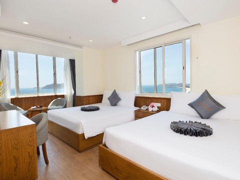 Premier Deluxe Ocean View Triple with Balcony