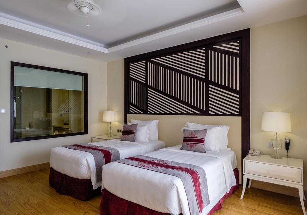 media/roomtypes/110121090811/gallery/vinpearl-resort-spa-hoi-an-duluxe-1.jpg