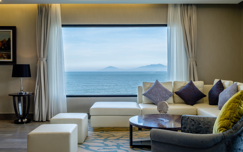 media/roomtypes/110121091236/gallery/vinpearl-resort-spa-hoi-an-presidential-suite-3.jpg