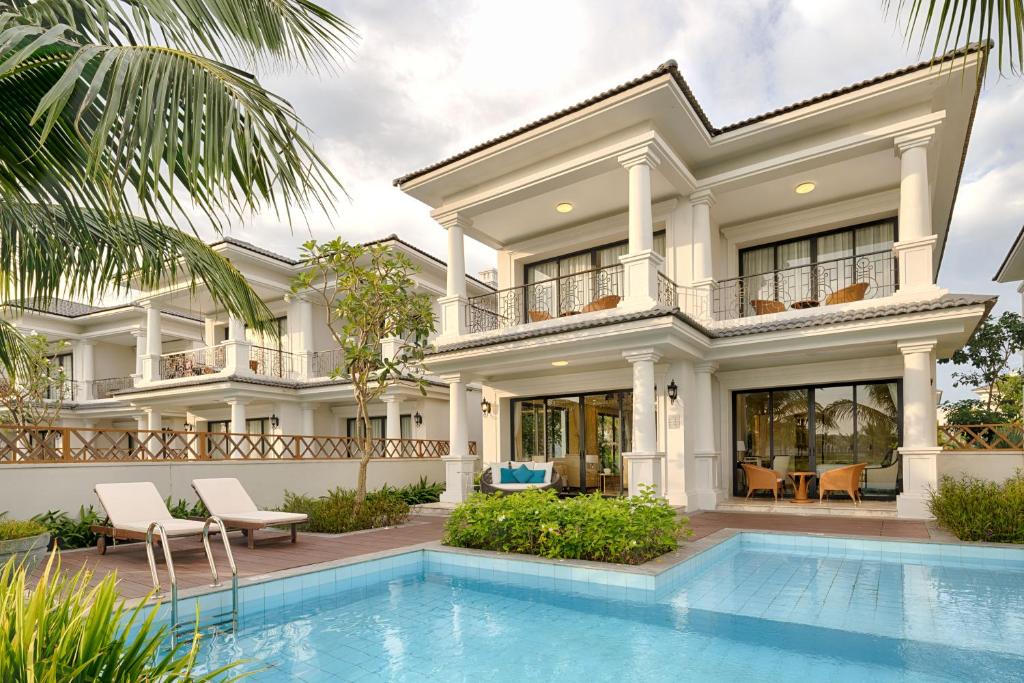media/roomtypes/110121094720/gallery/vinpearl-discovery-1-phu-quoc-villa-4-bedroom.jpg
