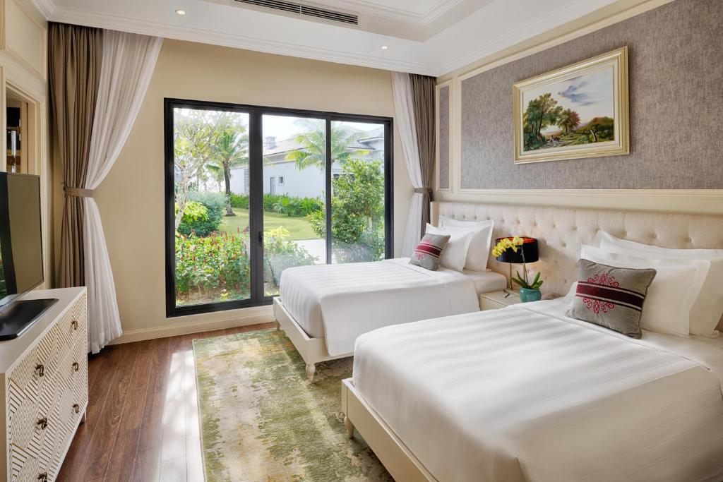 media/roomtypes/110121095317/gallery/vinpearl-discovery-2-phu-quoc-villa-3-bedroom-11.jpg
