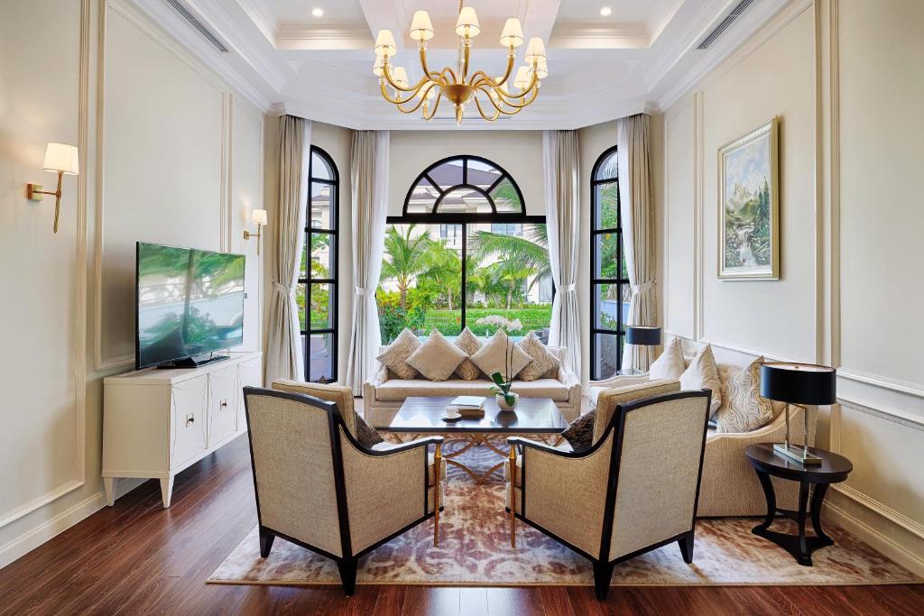media/roomtypes/110121095317/gallery/vinpearl-discovery-2-phu-quoc-villa-3-bedroom-12.jpg