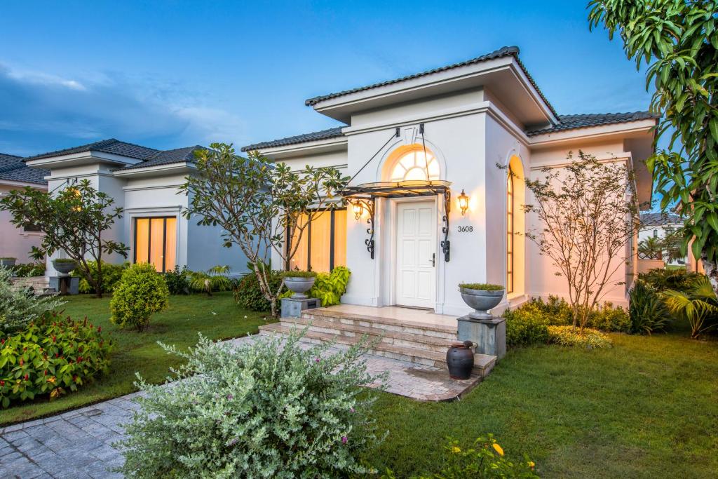 media/roomtypes/110121095317/gallery/vinpearl-discovery-2-phu-quoc-villa-3-bedroom-9.jpg