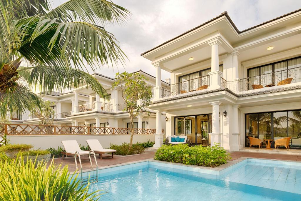 media/roomtypes/110121100345/gallery/vinpearl-discovery-2-phu-quoc-villa-4-bedroom-10.jpg